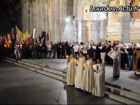 Procession Mariale à Lourdes