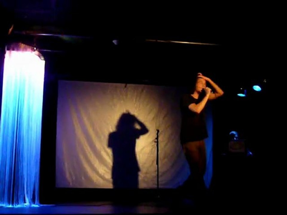 R3PLYc4N live [SOUS-TITRé] @ L'Oreille Qui Traîne (Rouen, 2011) : "Qui vient"