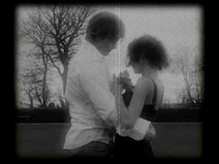 mesken kırılsın ellerin