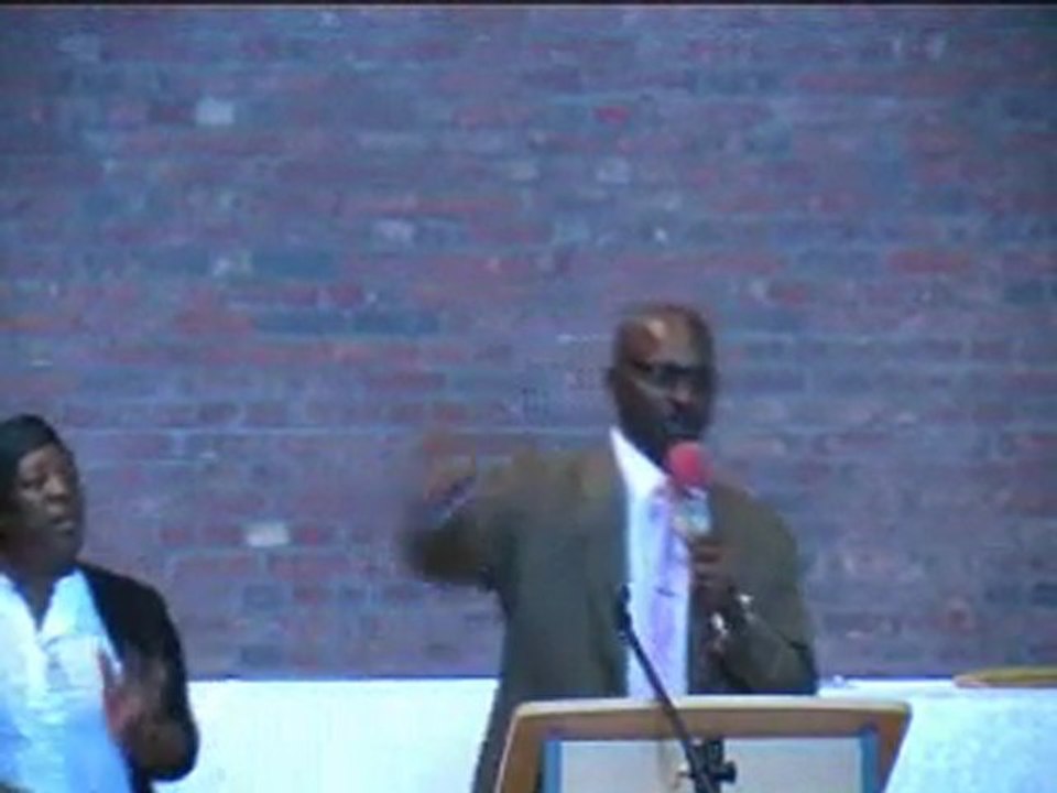 Bro Thompson sings