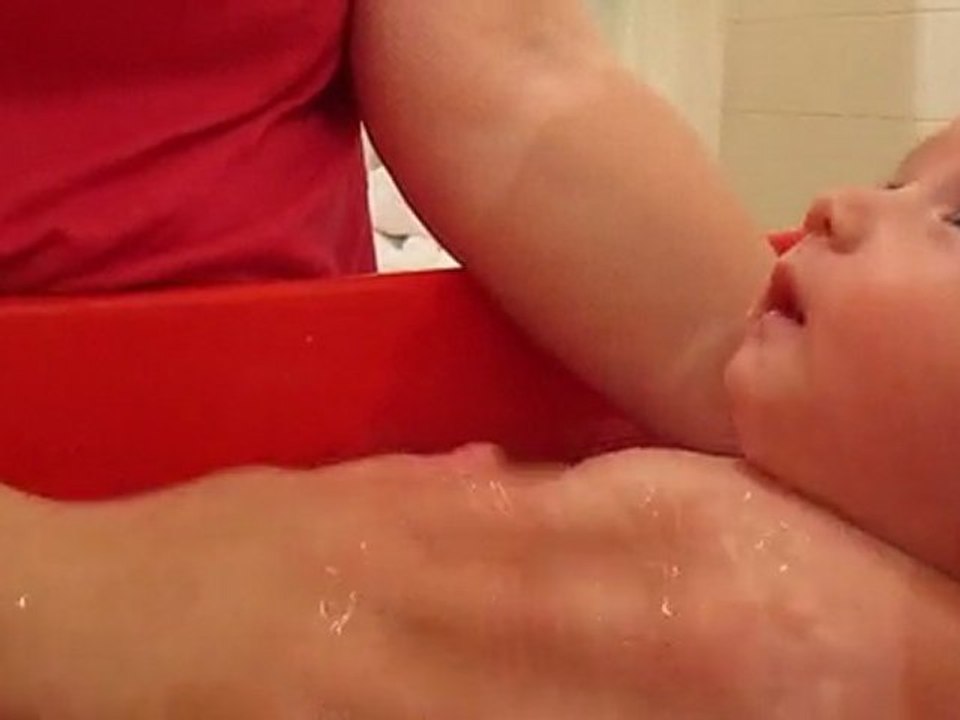 Dans le bain (mai 2011)