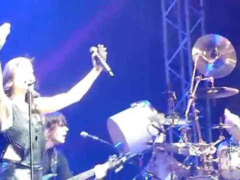 Tarja Turunen - Underneath(Live-Ostrava 2010 )HD