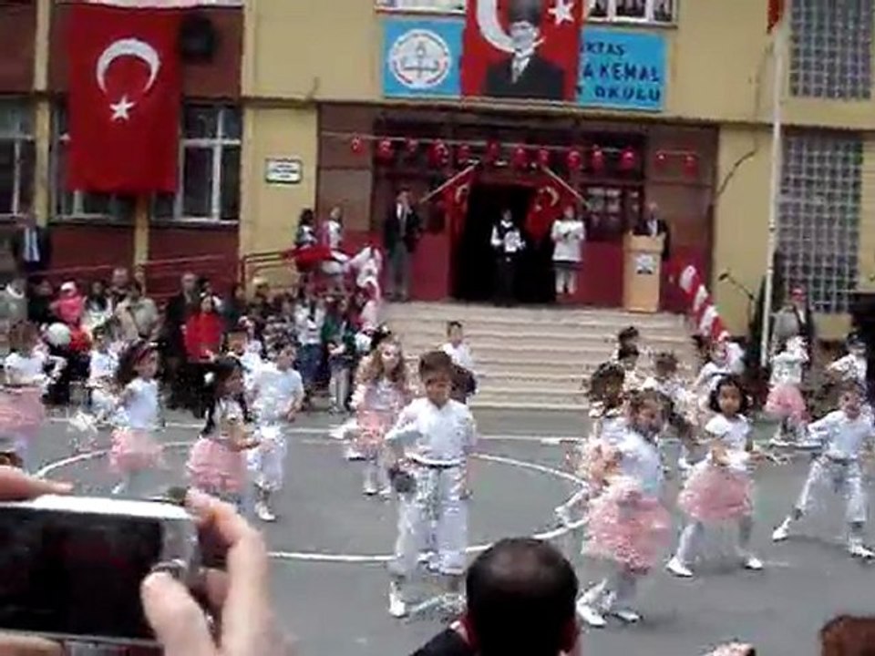 Gazi Mustafa Kemal İÖO-1B 2010/2011 23 Nisan