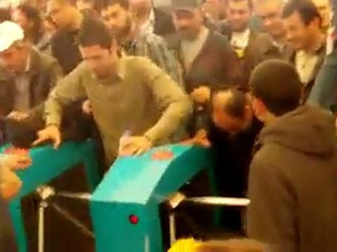 Dev-Lis ve Dev-Genç Birliği üyelerinden vapur işgali- devlis.net