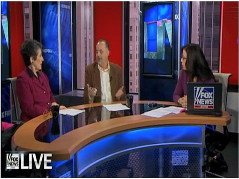 Eric Yaverbaum Discusses Air Traffic Controllers Sleeping on the Job on Fox News Live