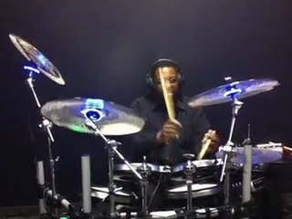 Marvin "Smitty" Smith Checks Out the New Gen16 AE Cymbals