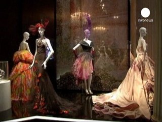 Pushkin exhibit honours Christian Dior gowns