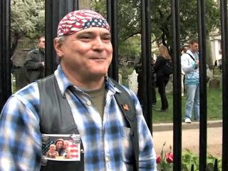 At Ground Zero, New Yorkers hail bin Laden's death