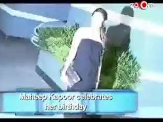 Hrithik Roshan & Shahrukh Khan attend Maheep Kapoor' birthday bash