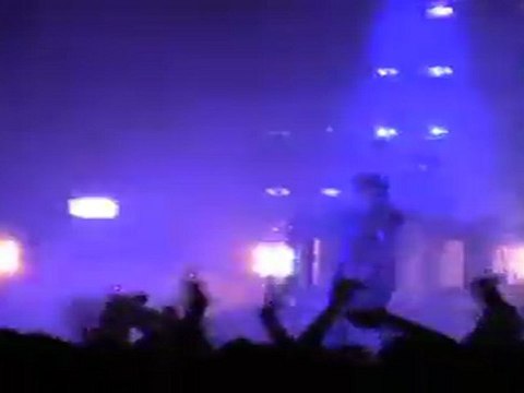 Nine Inch Nails - March Of The Pigs - Live 12-5-2008 at Victoria, BC