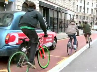 Fixed Gear London making Vans trick bike