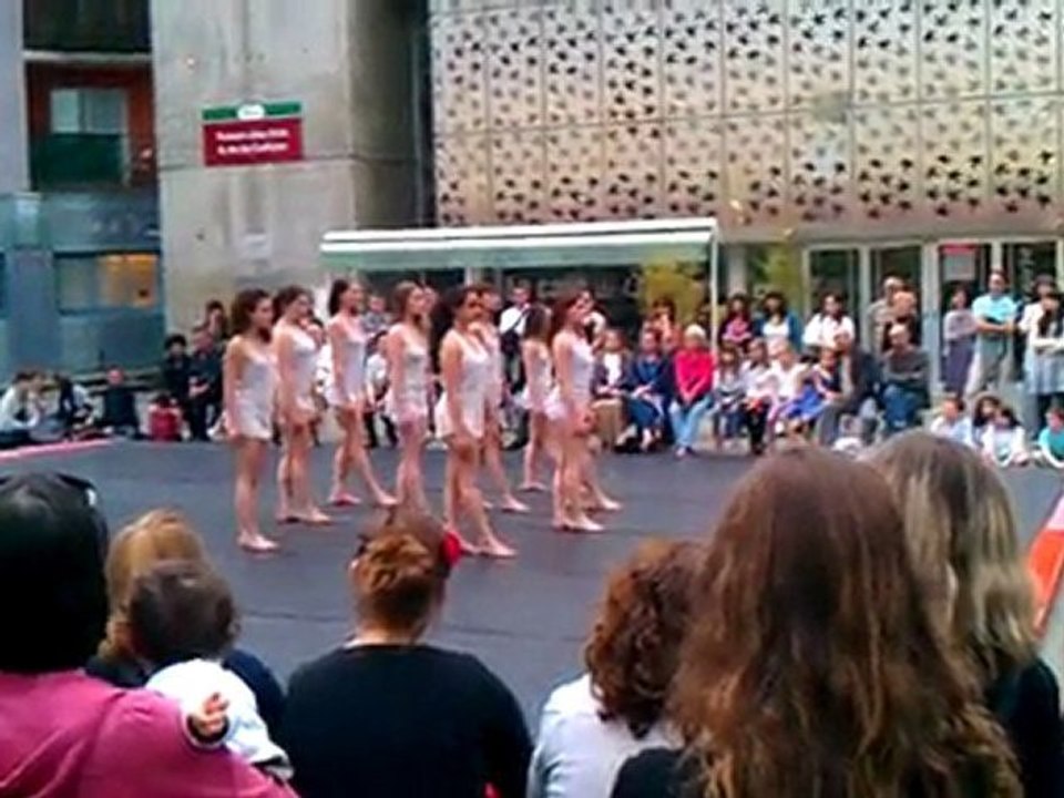 Fête Internationale de la Danse à Talence (CEFEDEM AQUITAINE) 2011