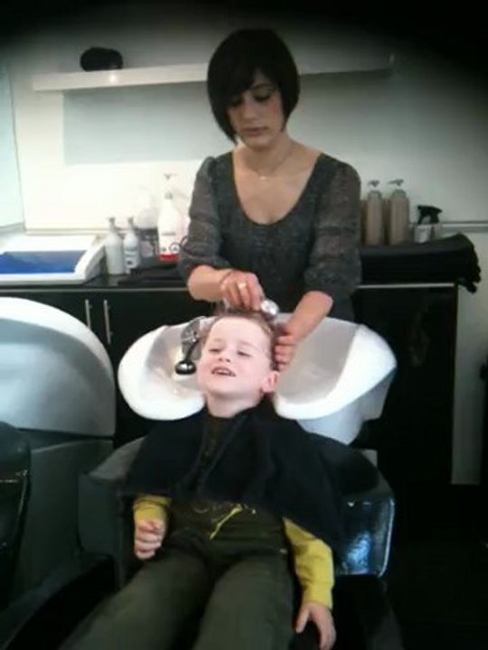 romann chez le coiffeur