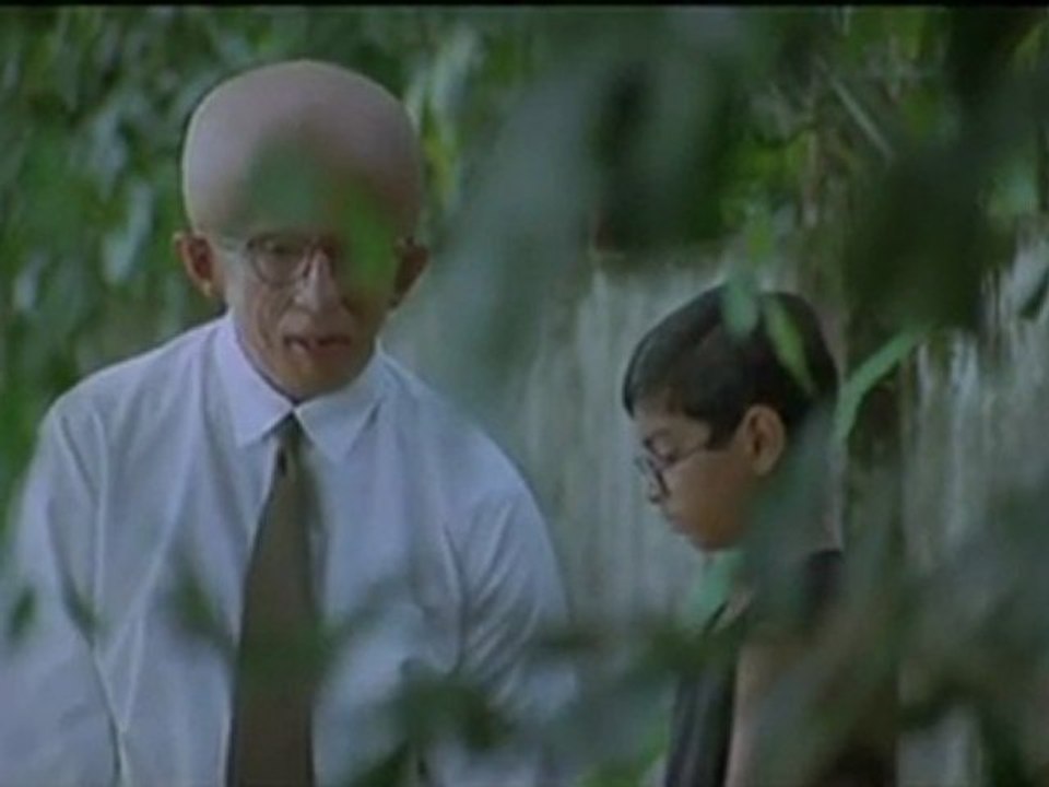 Paa - Vishnu, Auro's Best Friend