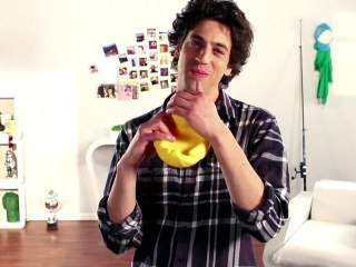 Max Boublil largue la mère de son pote