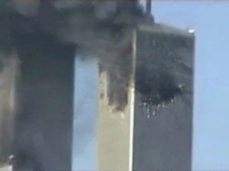 11 SEPTEMBRE 2001 Les tours du World Trade Center en Feu de 8h46 à 10h28 Rare