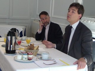 Petit-déjeuner débat Arnaud MONTEBOURG: "le 5eme risque, le choix de la solidarité"