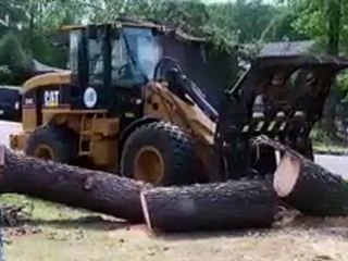 CBN's Operation Blessing Helps Tornado Cleanup in ...