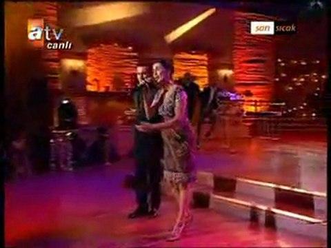 Şevval Sam Ömer F. Tekbilek Bin Cefalar Etsen Almam Üstüme - Timsah.com