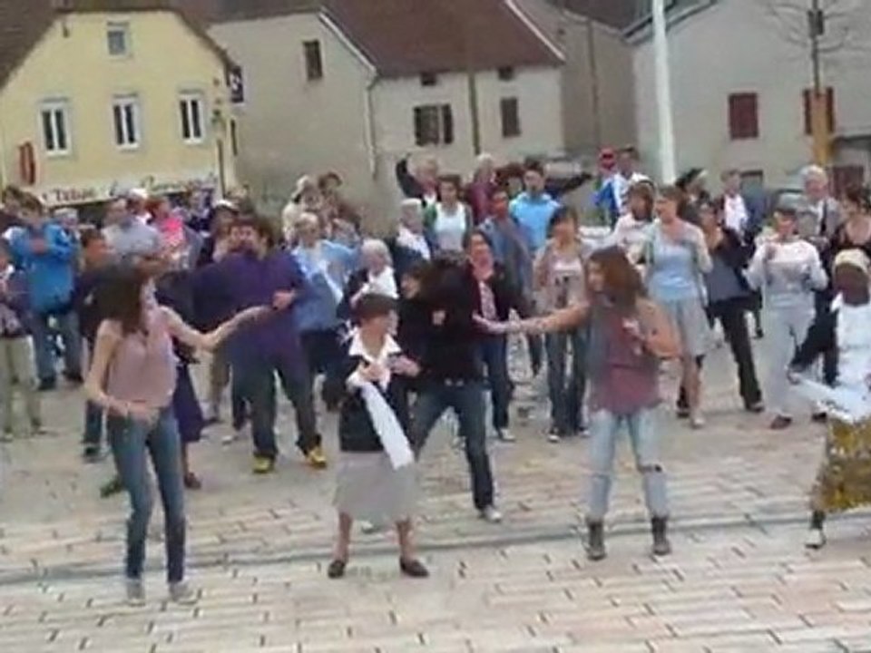 flashmob religieuses et  jeunes Arc Lès Gray
