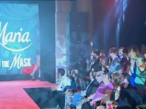 Rostros conocidos apoyan Escoté en su desfile