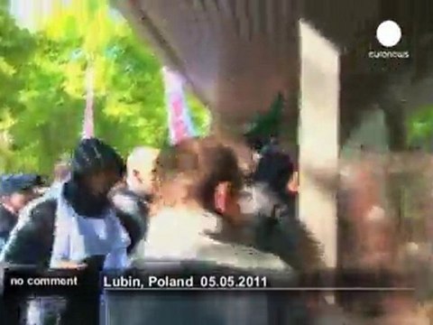 Une manifestation de mineurs dégénère en... - no comment