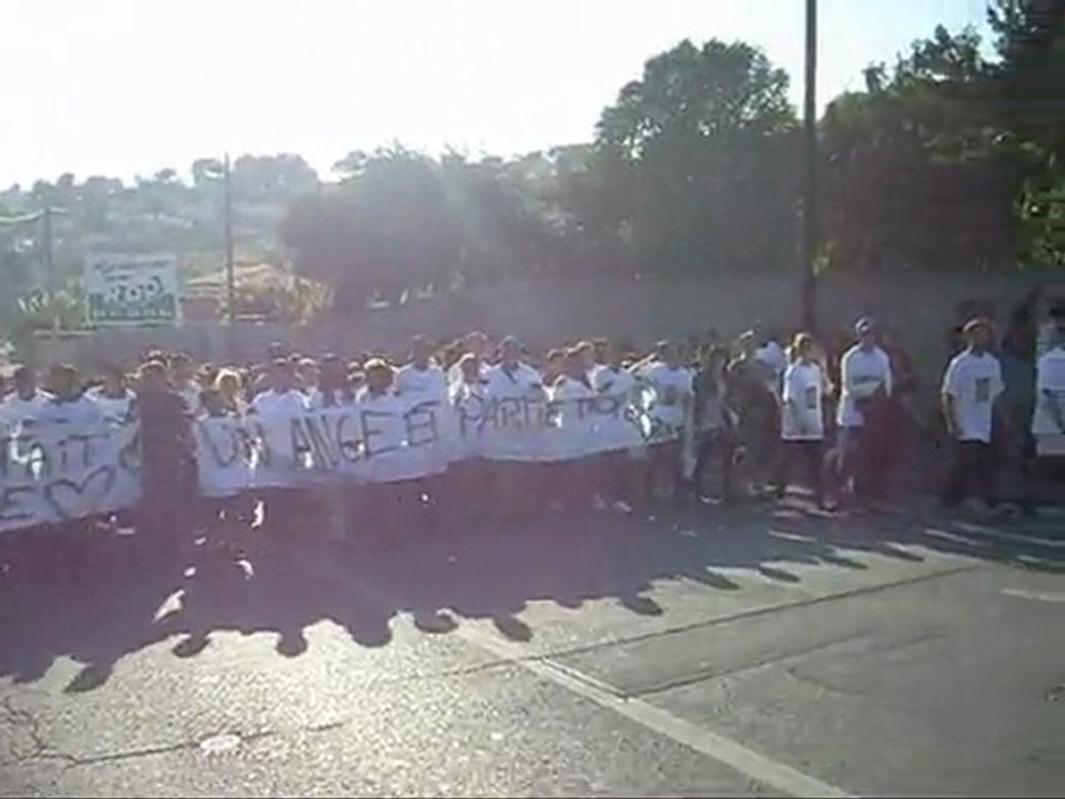 Marche silencieuse en hommage à Antoine, jeudi 5 mai 2011 à Marseille 15 (2)