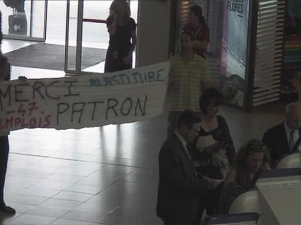 Plastitube, "Merci patron !" (47 licenciements)