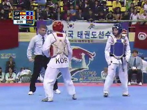 Simon Rosana - An Sae Bom (+73kg semifinal world taekwondo championships 2011)