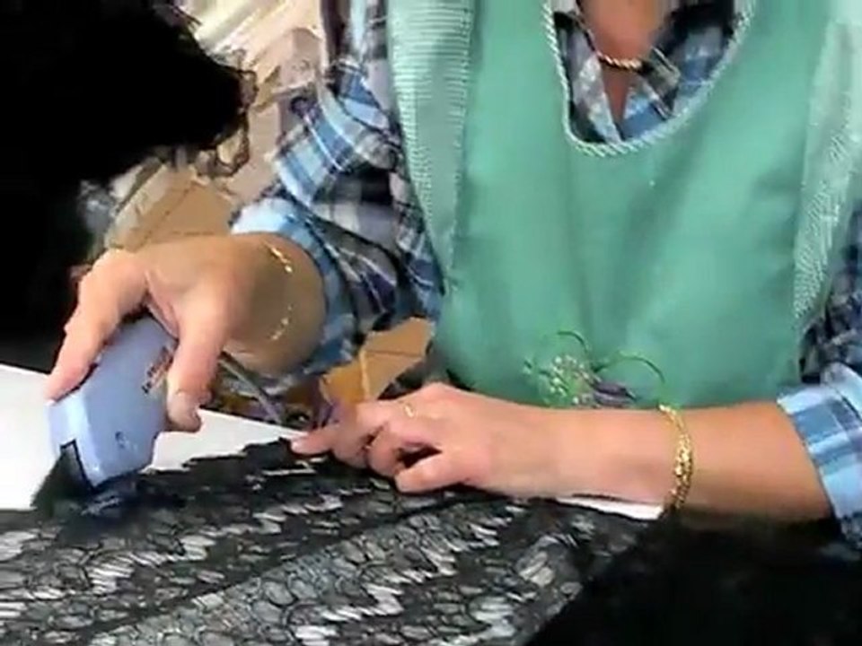 Robe de mariée de Kate Middleton, reportage au sein de l'atelier qui a fabriqué la dentelle à Béthencourt (Nord)