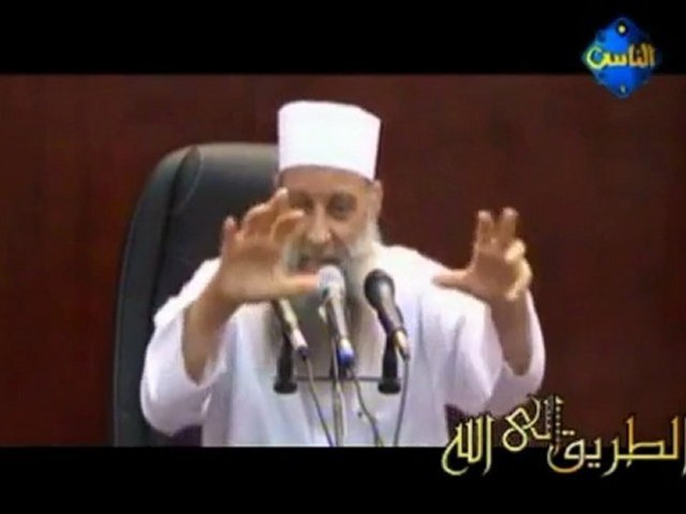 employer de l areroport الشيخ أبو إسحاق يحضن عامل المطار.. مضحك جدا