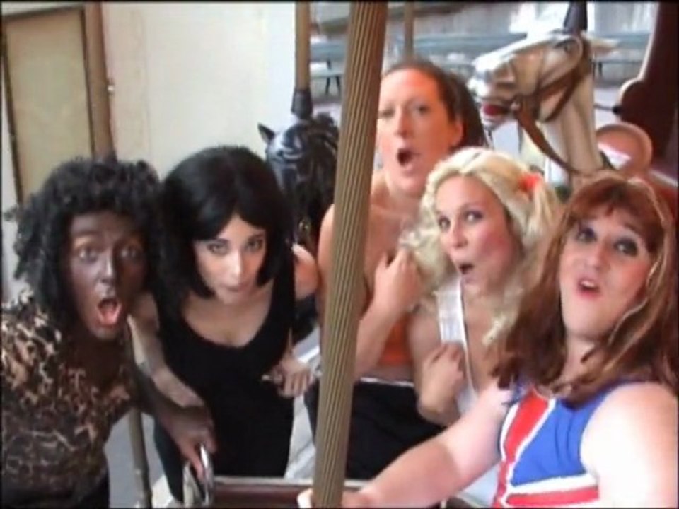 LES PRESQUE VRAIS - SPICE GIRLS ... les filles épicées