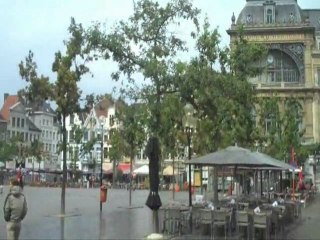 nen achternoene in de stad  LES ESCARGOTS DE GAND