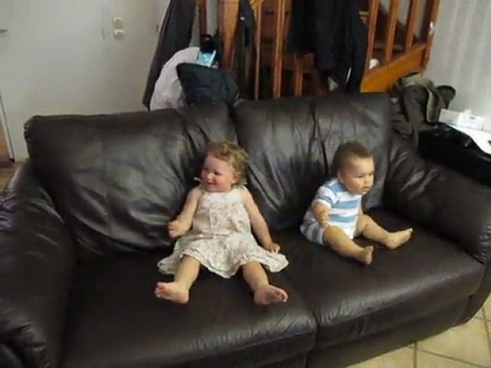 kIM ET ELISE 18 MOIS MAI 2011