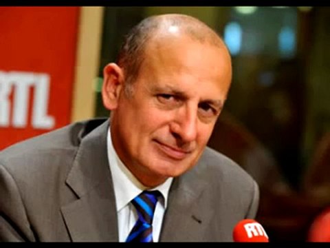 Laurent Gerra imite Jean Marie Le Pen,Marechal Petain,Mitterand,George Marchais