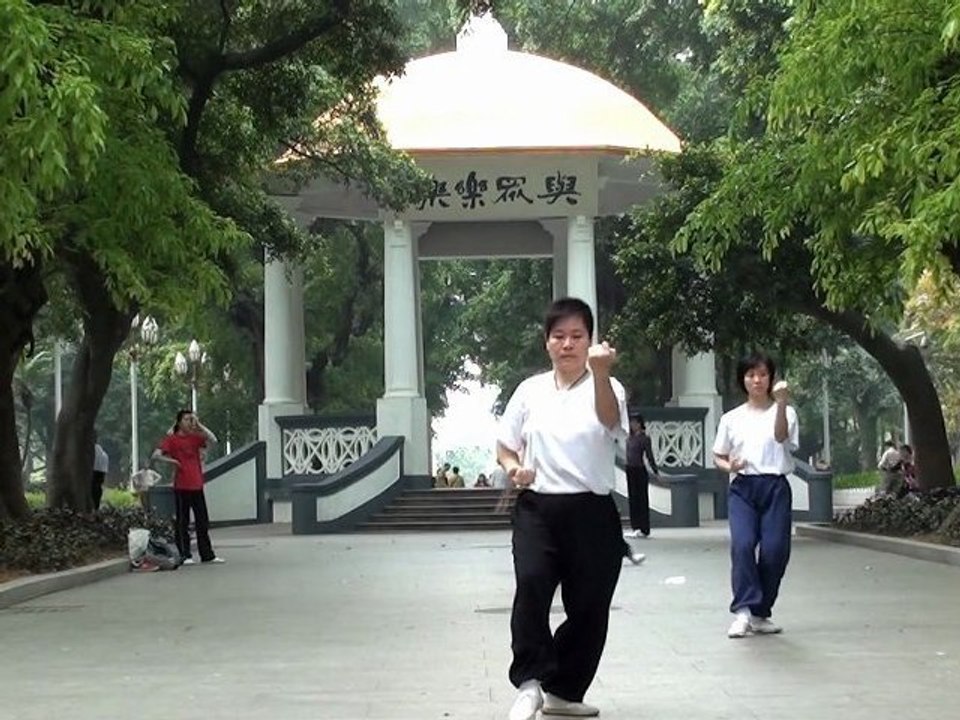 Guangzhou. Qi Gong.
