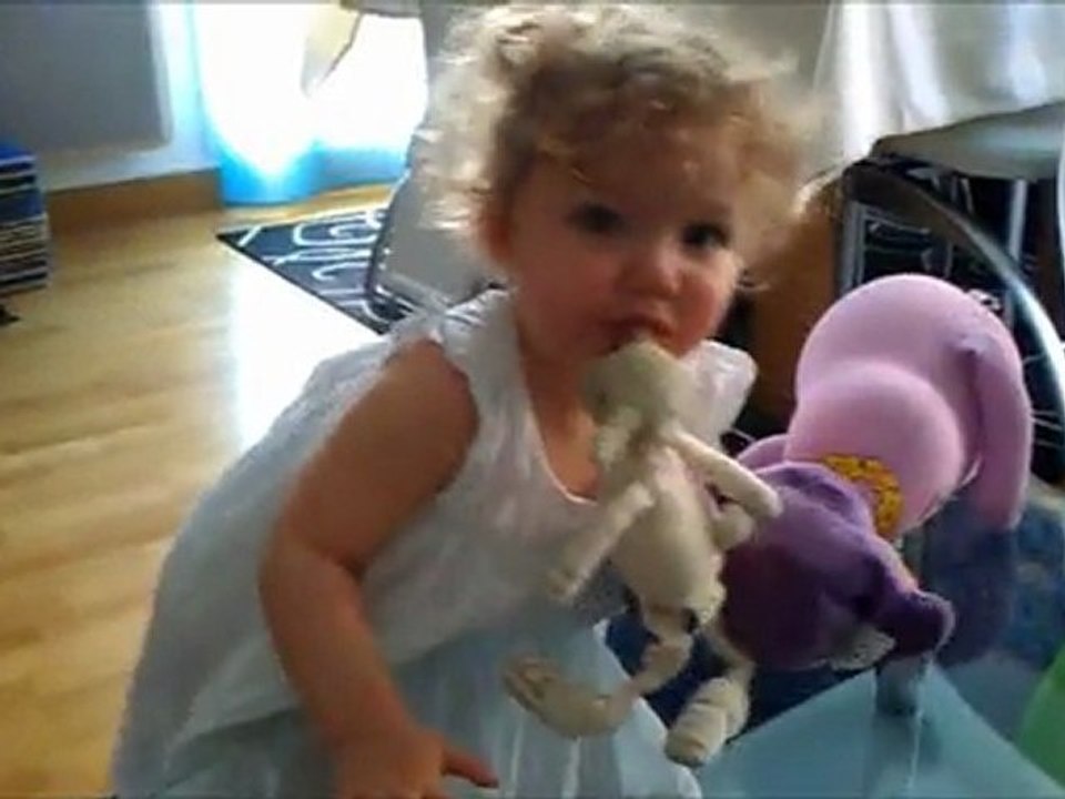 Je me cache 08-05-2011