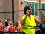 Michelle Obama danse du Beyoncé (DC School - 03-05-2011)