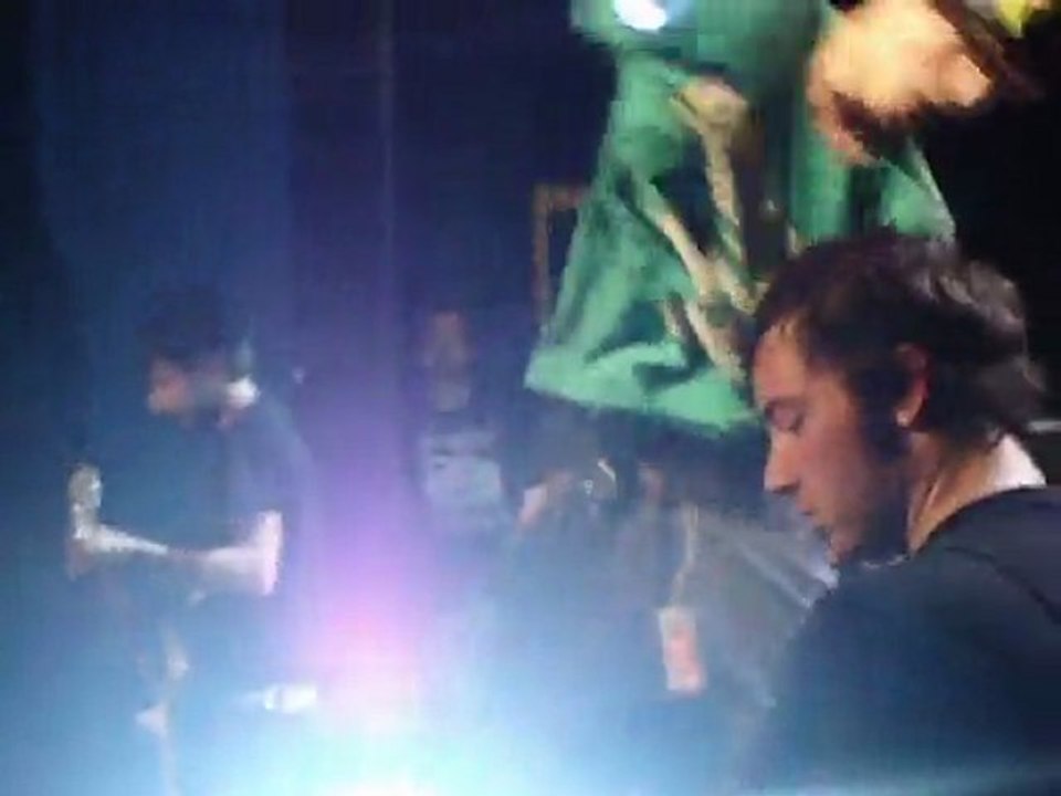 Guerilla poubelle: j'ai perdu mes mains (07/05/2011) @ fresne