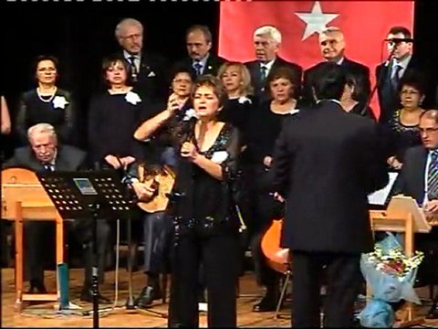 Tülov korosu Nihavent Kirpiklerinin Gölgesi Güllerle Bezenmiş Solist Emine Davaslıgil