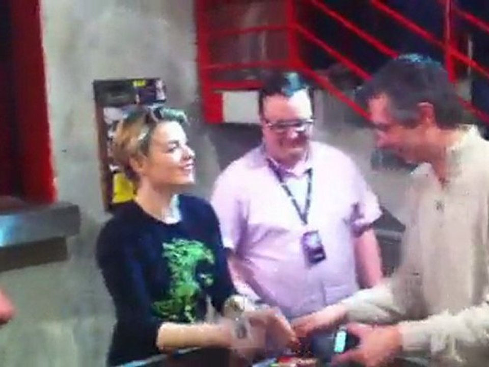 Gala Signs Autographs for Fans 2