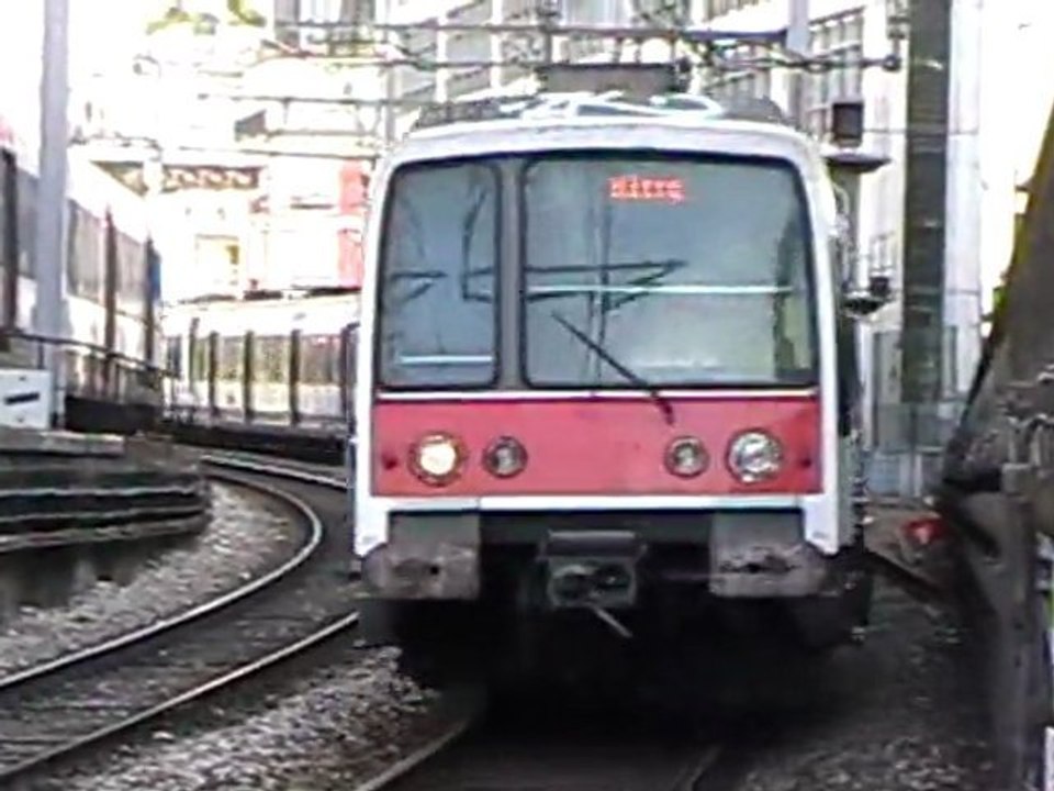 MI79 : Arrivée à la gare de Denfert Rochereau sur la ligne B du RER