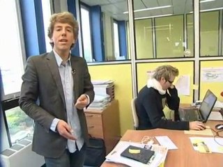 Calaisis TV : Qui s'y Frotte s'y Pique, payer en monnaie de singe