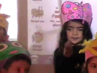 Defne ,Kreş Gösterisi