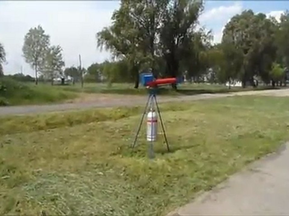 Gepaval vad-, madárriasztó 2011. 05. 06. / Automatic scarecrow, gas cannon