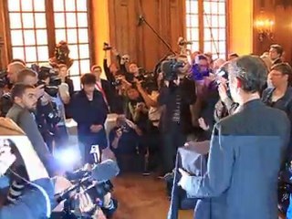 Cérémonie de restitution de la tête maorie tatouée (Toi Moko) à la mairie de Rouen