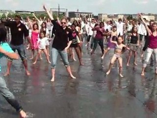 FLASH MOB - CAMPUS CHARTRONS