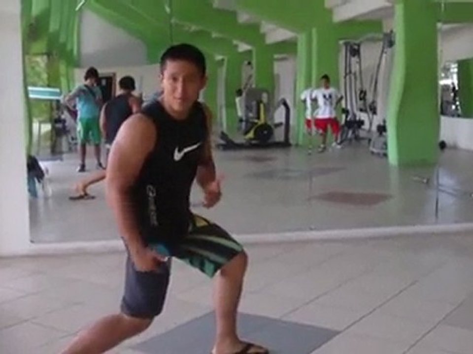 Ejercicio De Gluteo. Haz Este Ejercicio Para El Gluteo: Zancadas. Y Logra Unos Gluteos Desarrollados