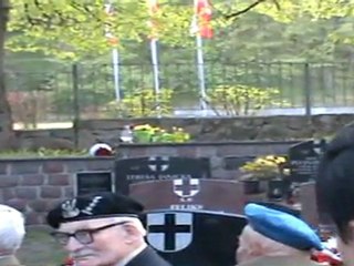 TVG-9 9 Maja Na Grobach Ofiar Komuny w Gdańsku