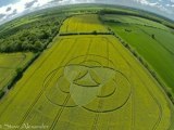 Crop Circle 2011 Hannington in Wiltshire, UK 7 May 2011